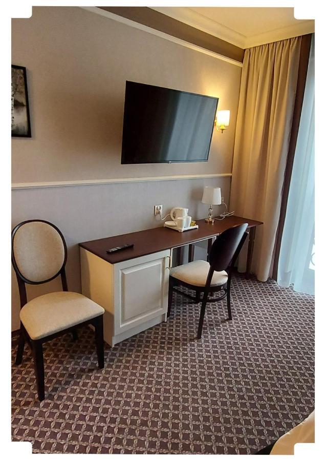Arkadia Aparthotel Radziejów Buitenkant foto